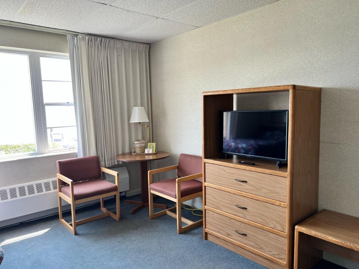 Shoreline Inn Grand Marais Ngoại thất bức ảnh